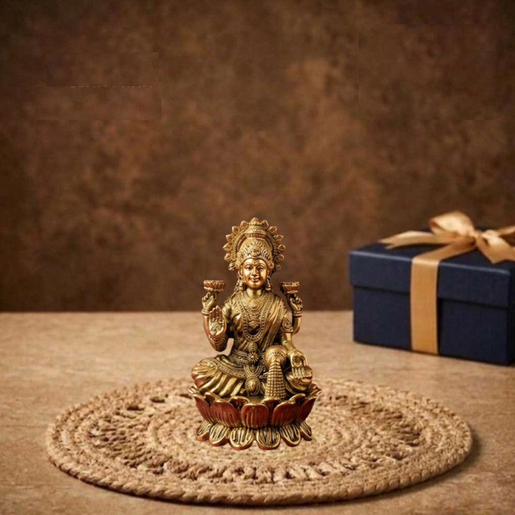 GP Lord Laxmi ji Seating On Lotus